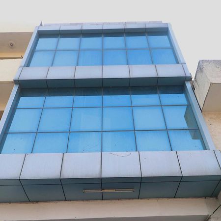 OYO 26902 Hotel Aryan Plaza Chandīgarh Dış mekan fotoğraf