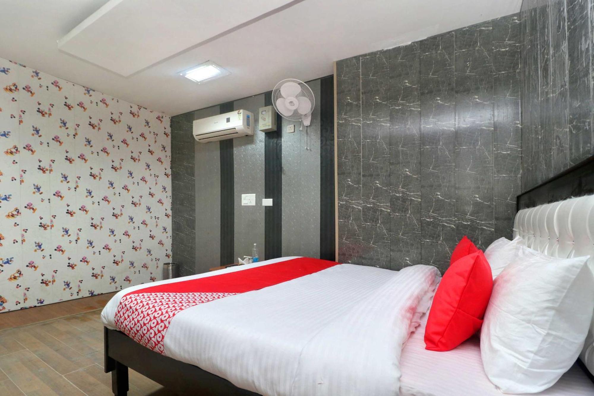 OYO 26902 Hotel Aryan Plaza Chandīgarh Dış mekan fotoğraf