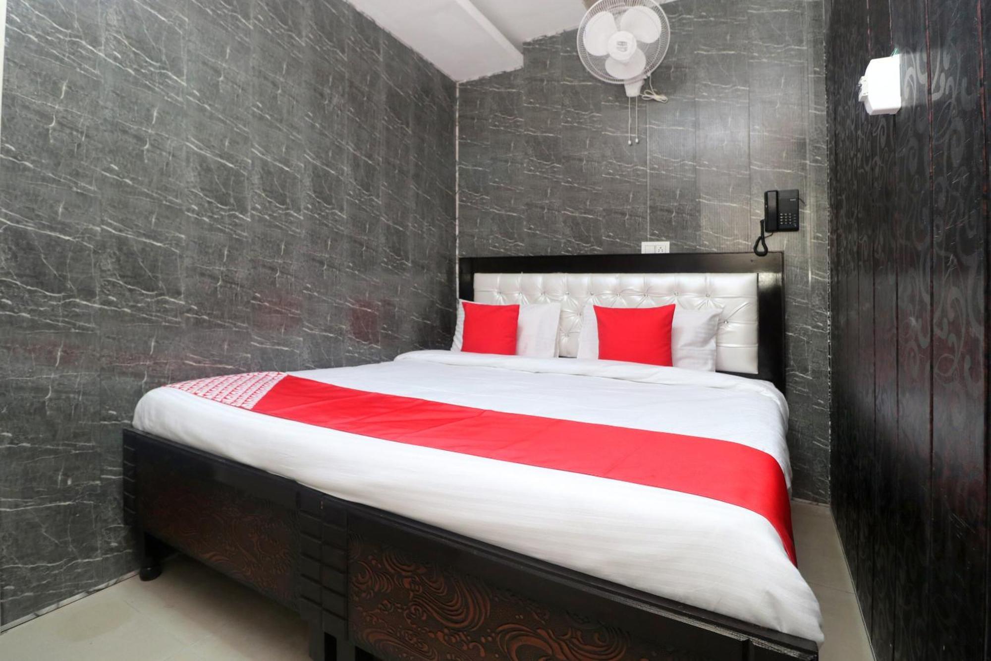OYO 26902 Hotel Aryan Plaza Chandīgarh Dış mekan fotoğraf
