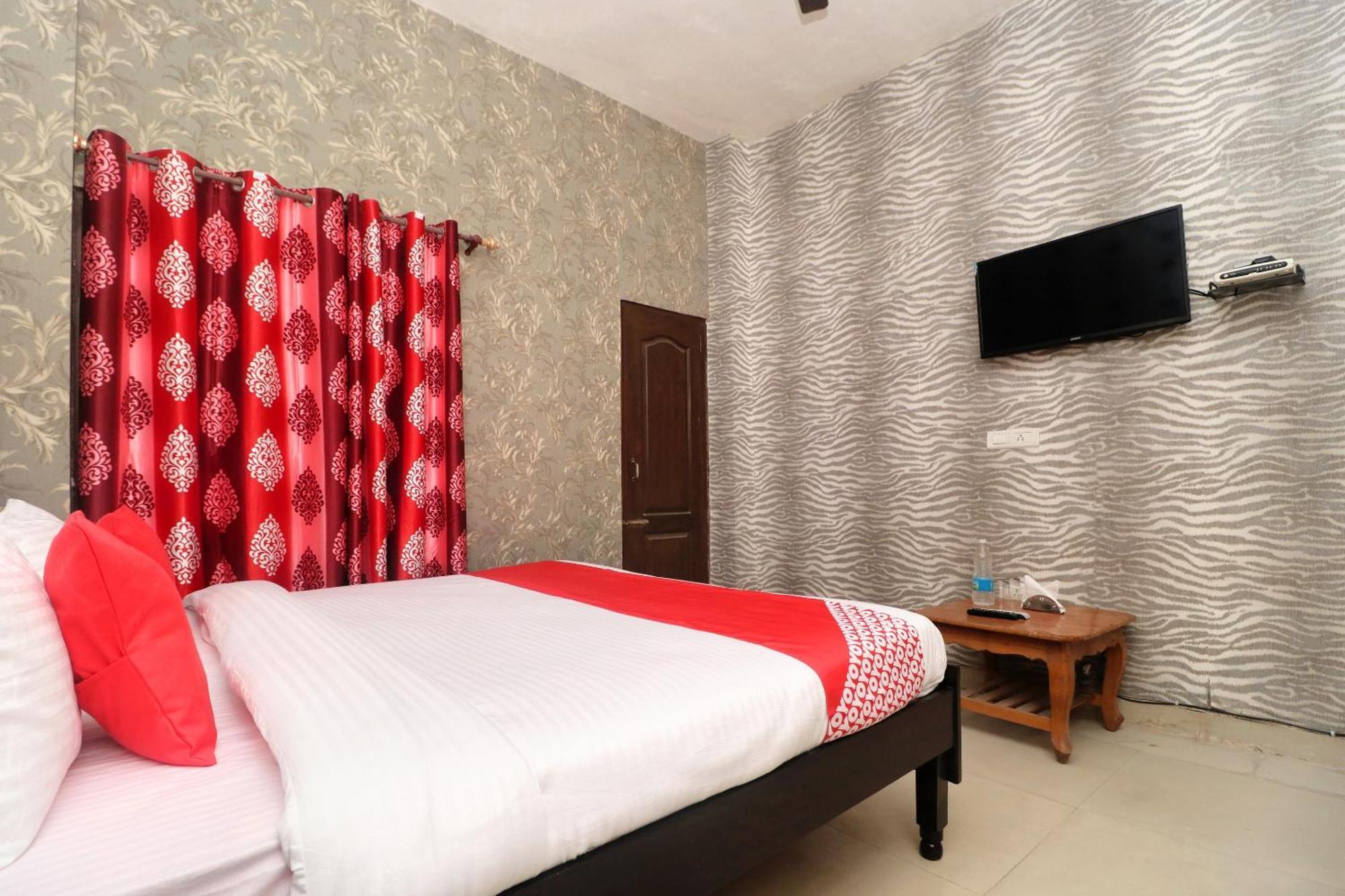 OYO 26902 Hotel Aryan Plaza Chandīgarh Dış mekan fotoğraf