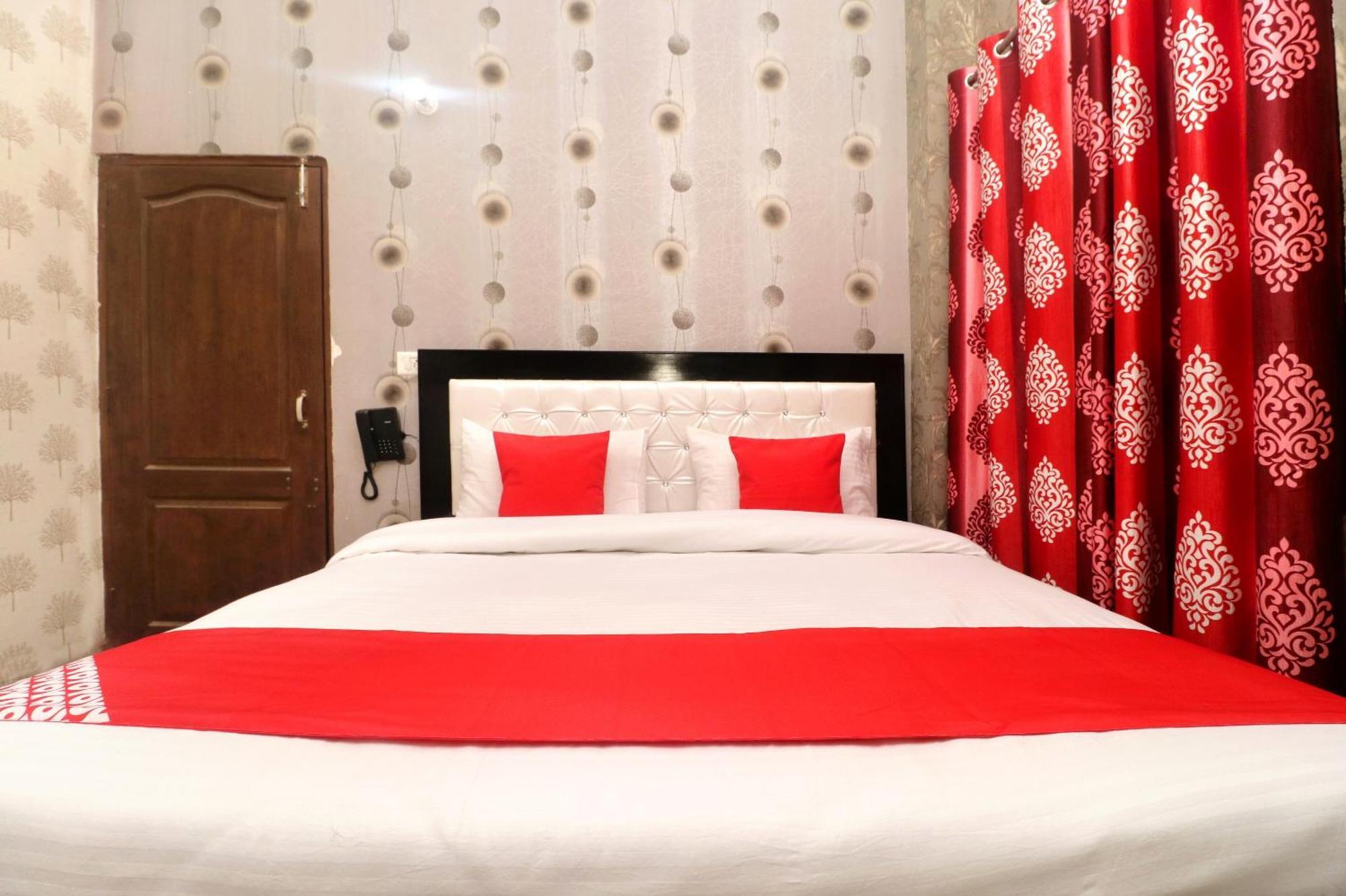 OYO 26902 Hotel Aryan Plaza Chandīgarh Dış mekan fotoğraf