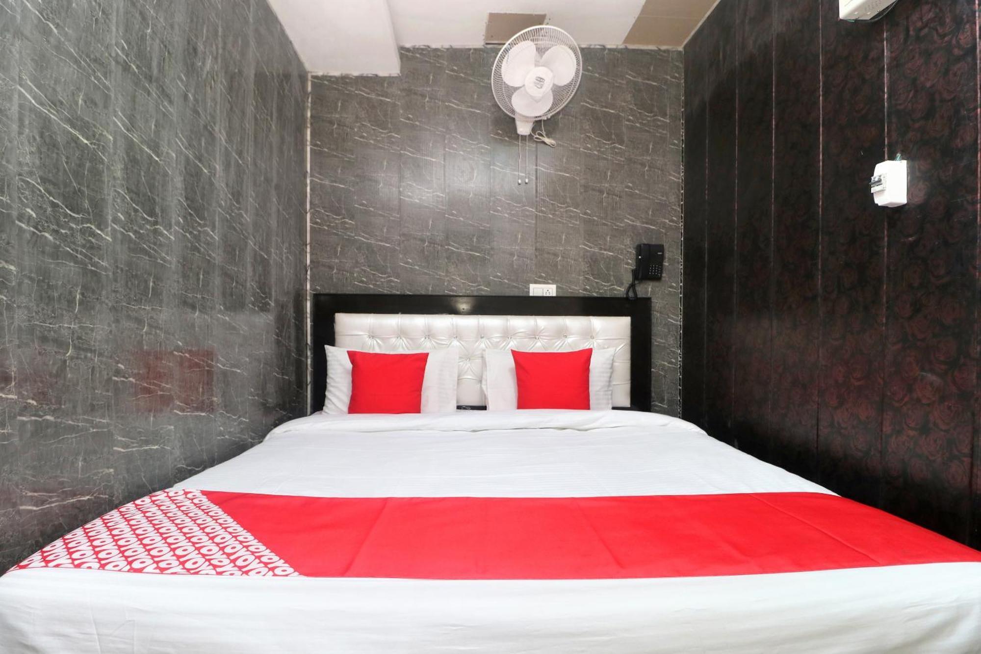 OYO 26902 Hotel Aryan Plaza Chandīgarh Dış mekan fotoğraf