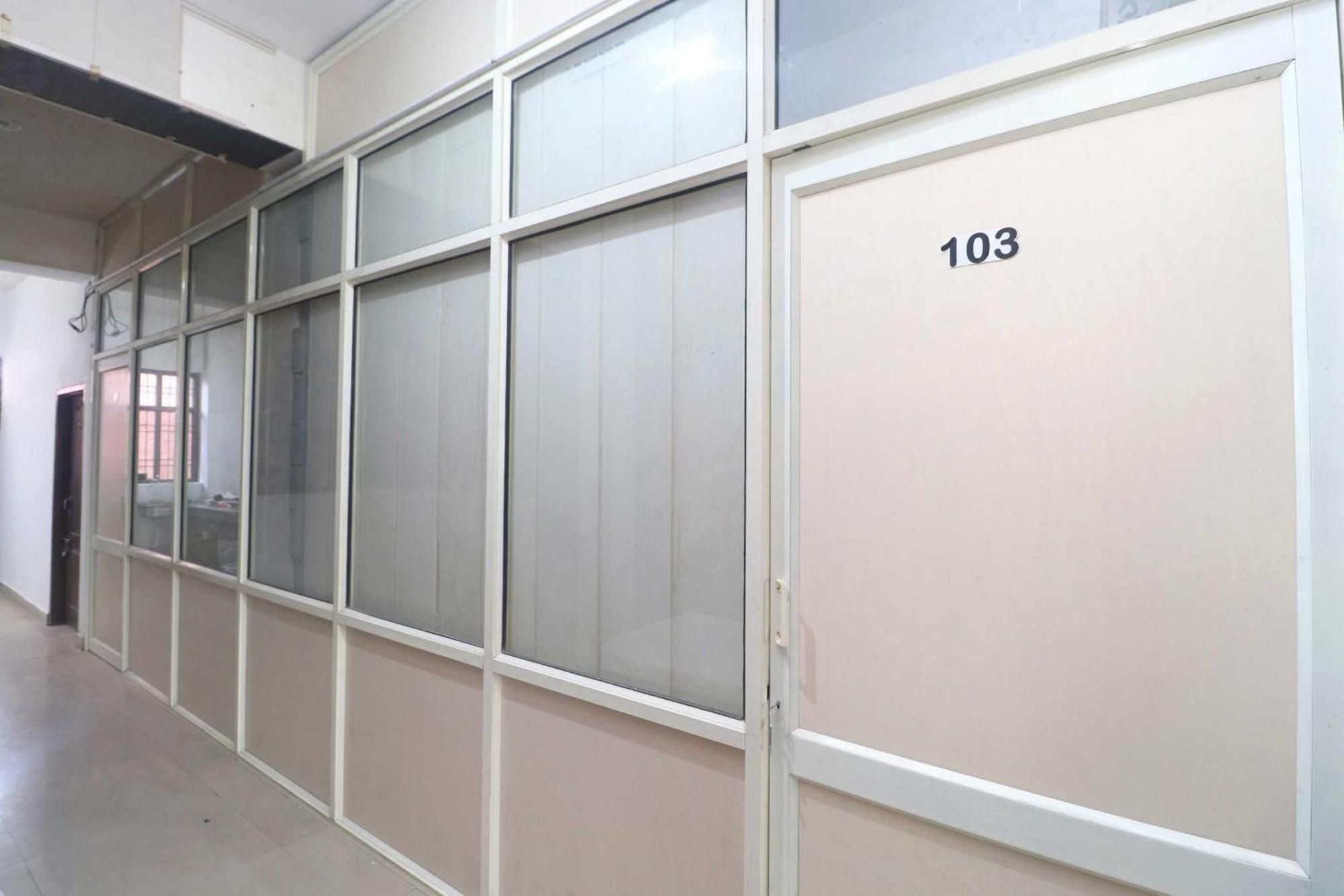 OYO 26902 Hotel Aryan Plaza Chandīgarh Dış mekan fotoğraf